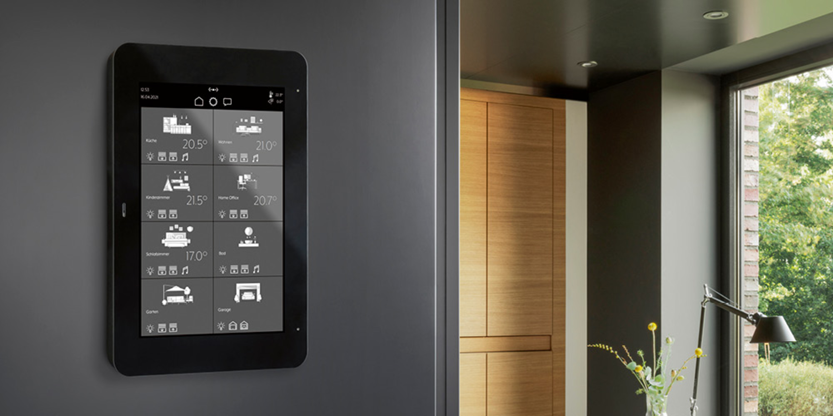JUNG Smart Panel 8 bei Elektro Rex GmbH in Lenting